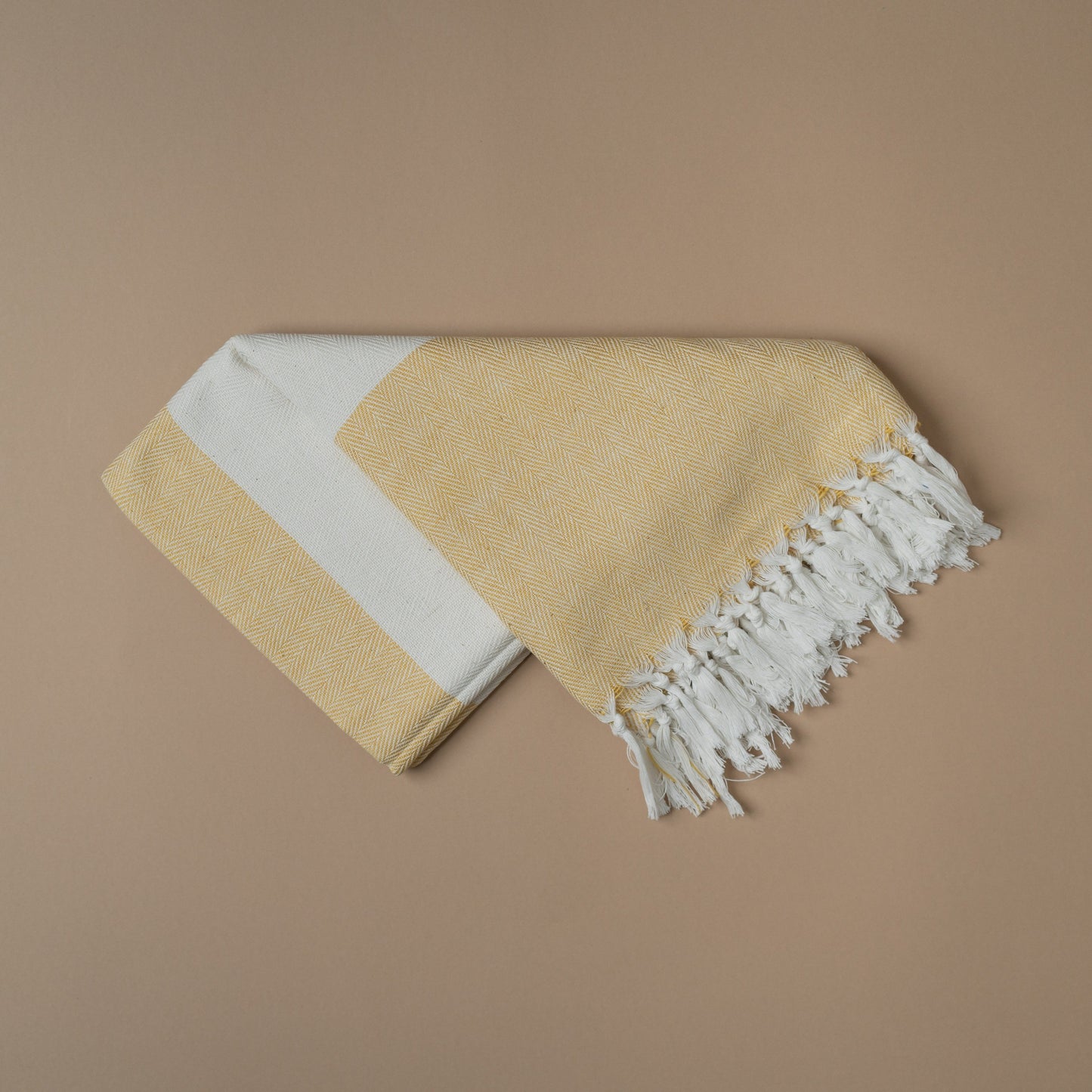 Eco-Friendly Organic Bath Towel with Plant-Based Dyes • Pomegranate yellow •